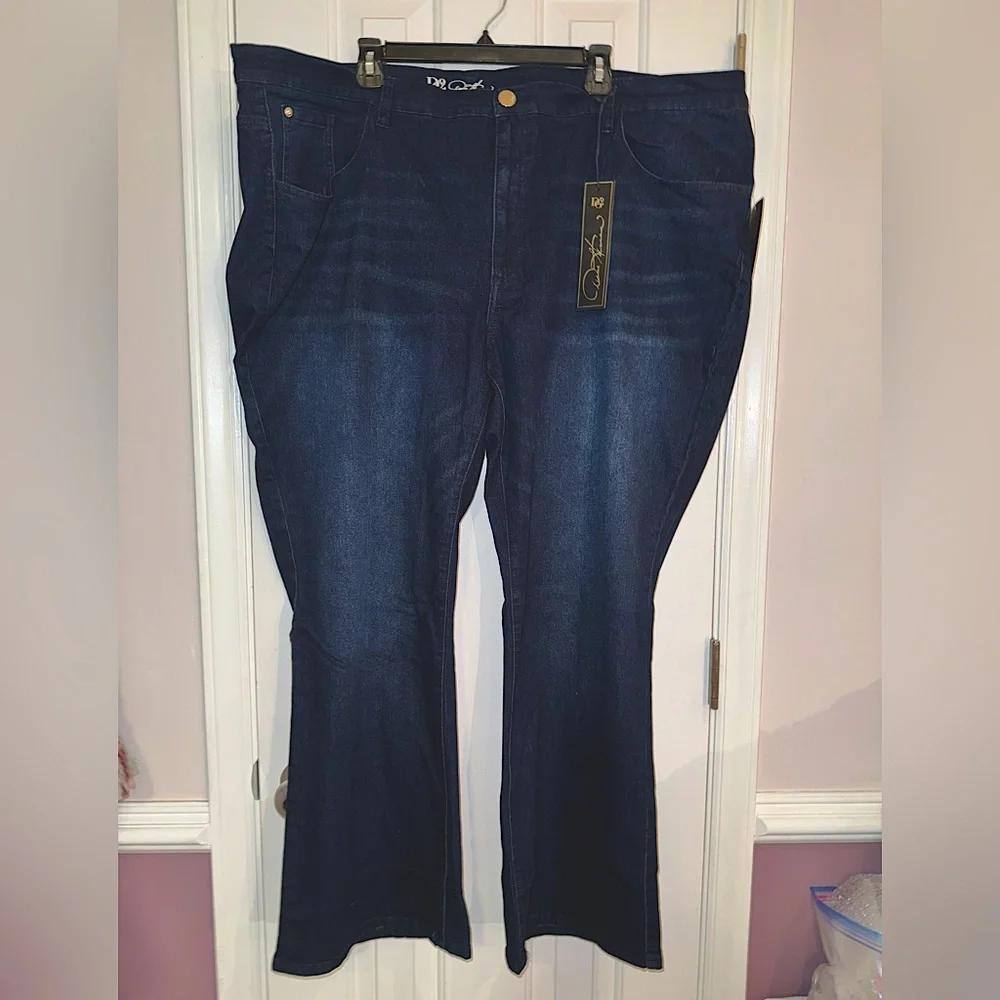 NEW! DG2 Diane Gilman Classic Stretch Signature Boot-Cut Jean Indigo, 28 W
